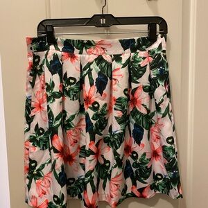 Vince Camuto floral skirt (size 4)